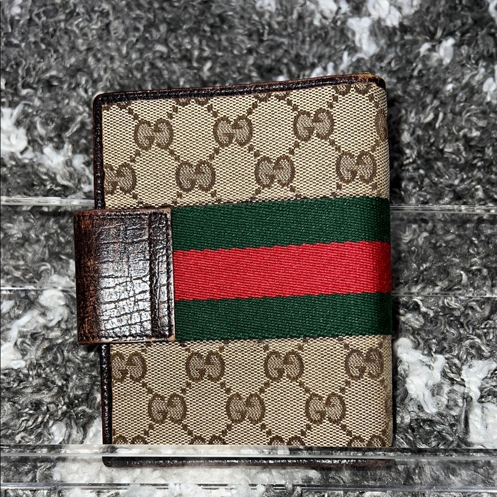 EUC Gucci Sherry Line Agenda - Picture 2 of 15